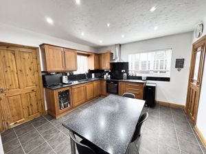 Photo 19- click for photo gallery